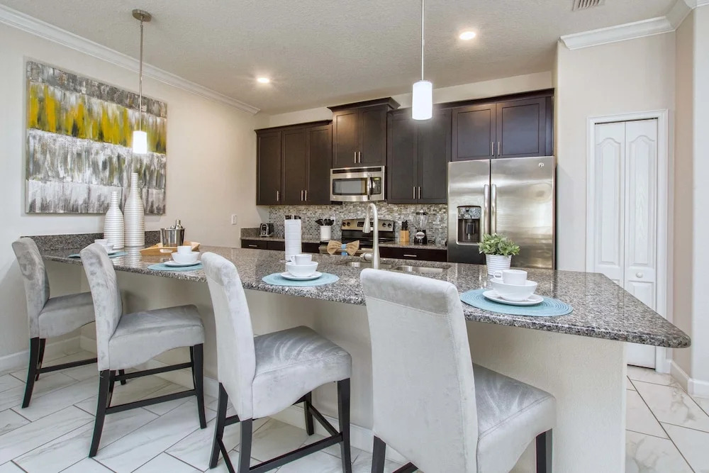 Storey Lake 4 Bedroom Townhome w Splashpool - 1629ST