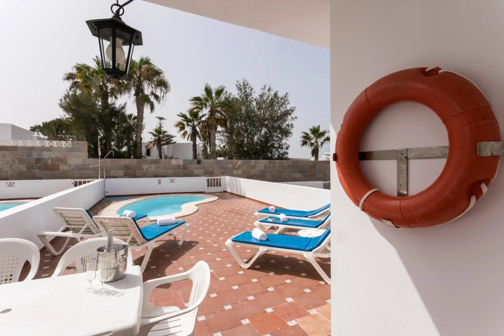 Apartamentos LIVVO Galera Beach