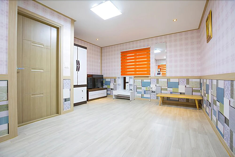 Suncheon Bay Pine Scent Pension