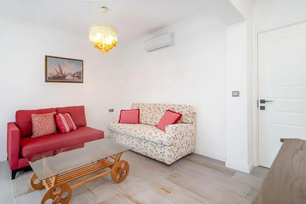 Villa w Pool Garden Patio 1 min to Beach in Bodrum