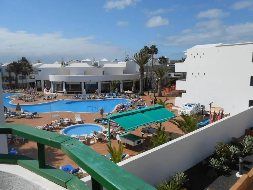 RealRent Costa Teguise Beach