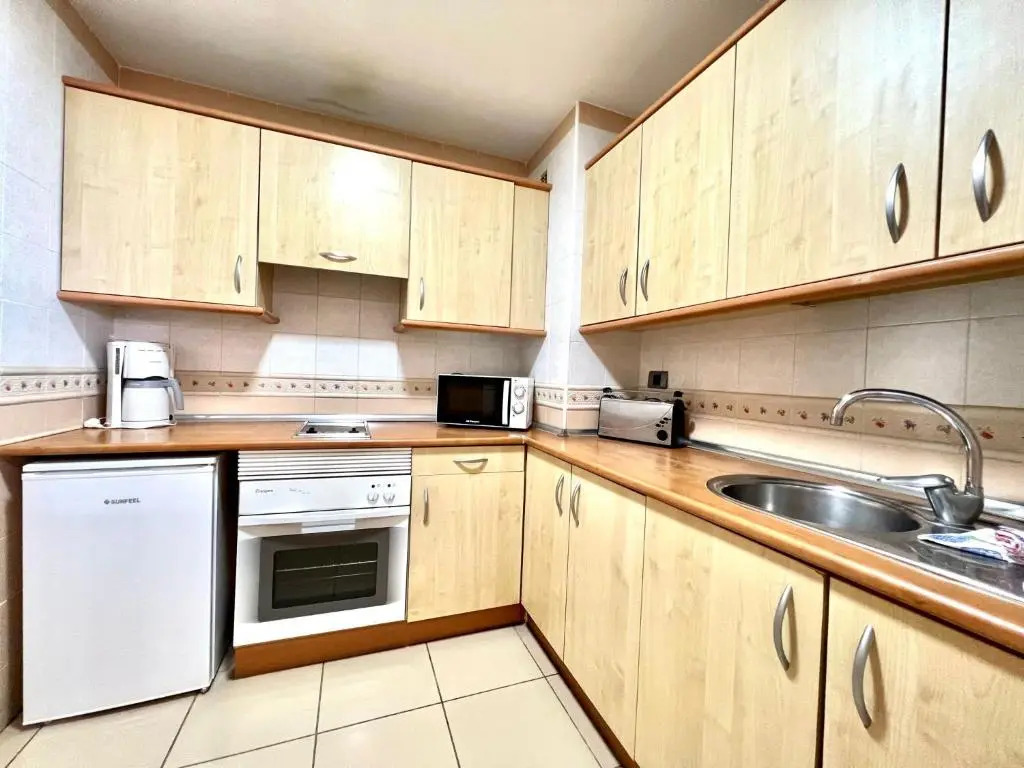 T1Standard Apartment with Wifi, AC and pool, well connected in the South of Tenerife