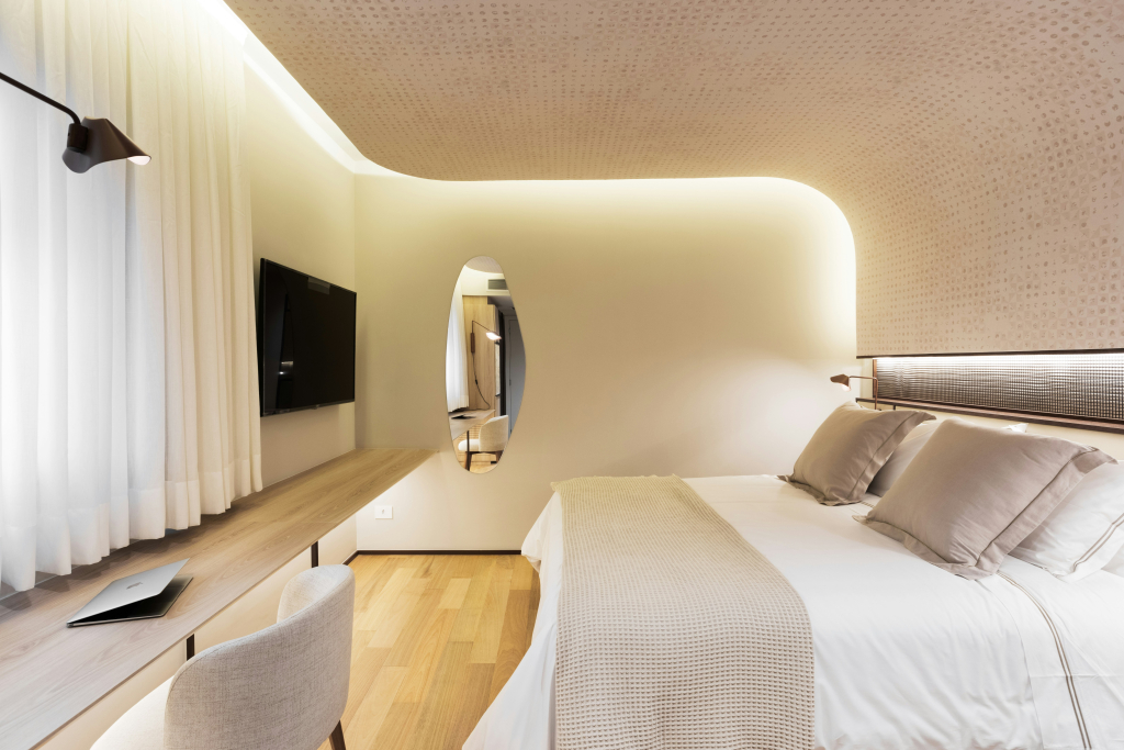 QOYA Hotel Curitiba, Curio Collection by Hilton