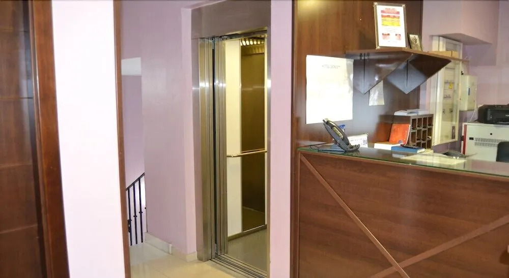 Hotel León