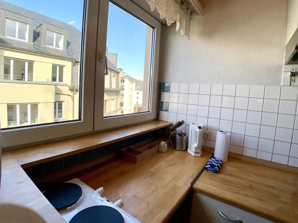 Bright 1BR Apartment City Center