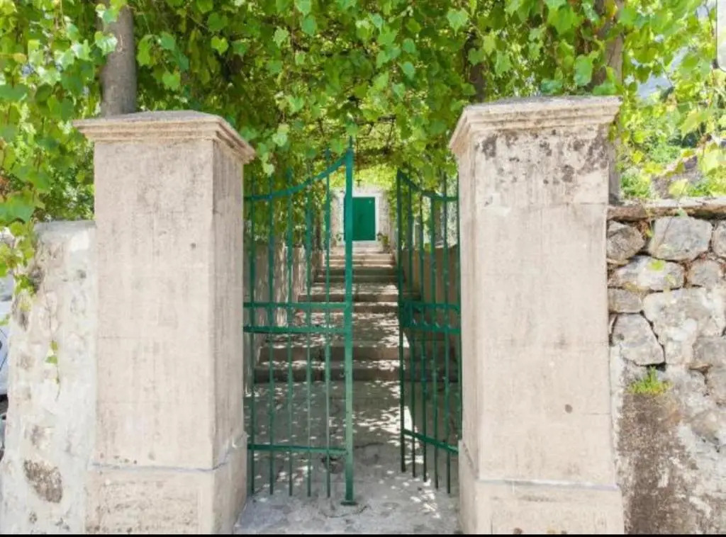 Holiday Home Bogumila dva zasebna apartmana
