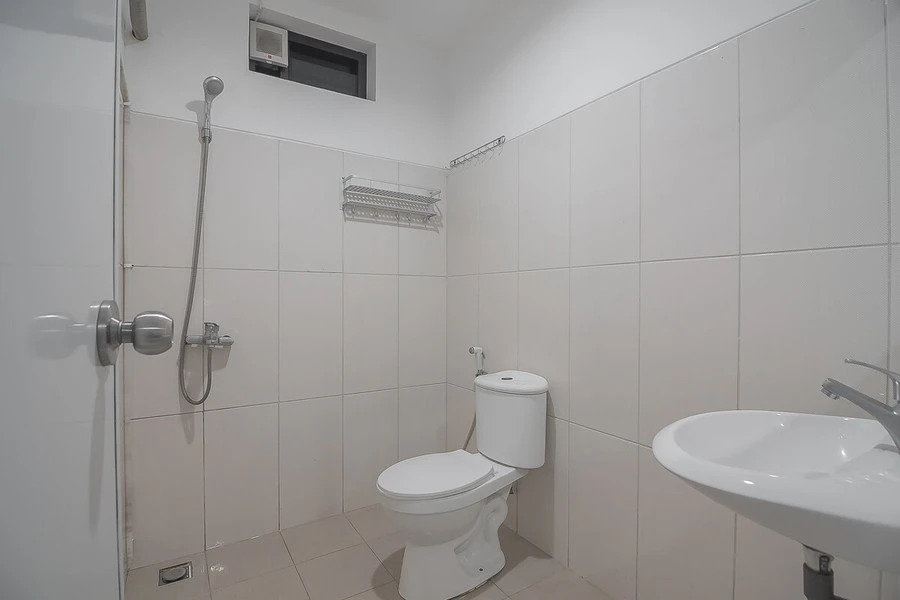 RedDoorz near Living Plaza Balikpapan
