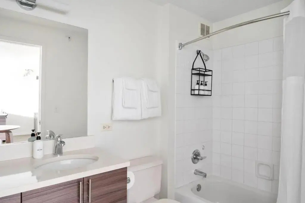 Suite Home Chicago At Coast