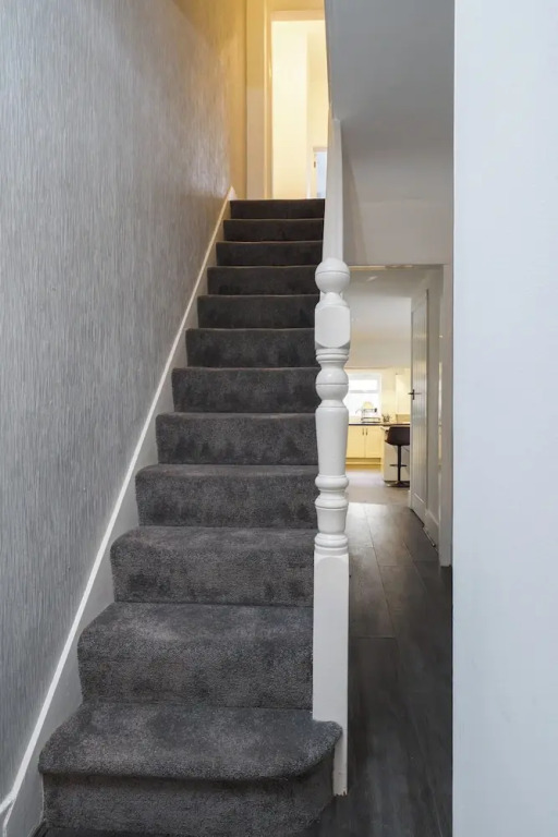 Dartford - 3 Bed House- Sleeps7 - Garden