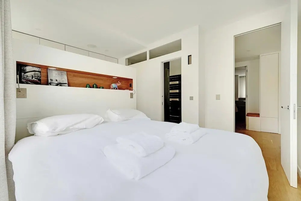 Exclusive Apt w/ Rooftop -2bd/4p Porte D'auteuil