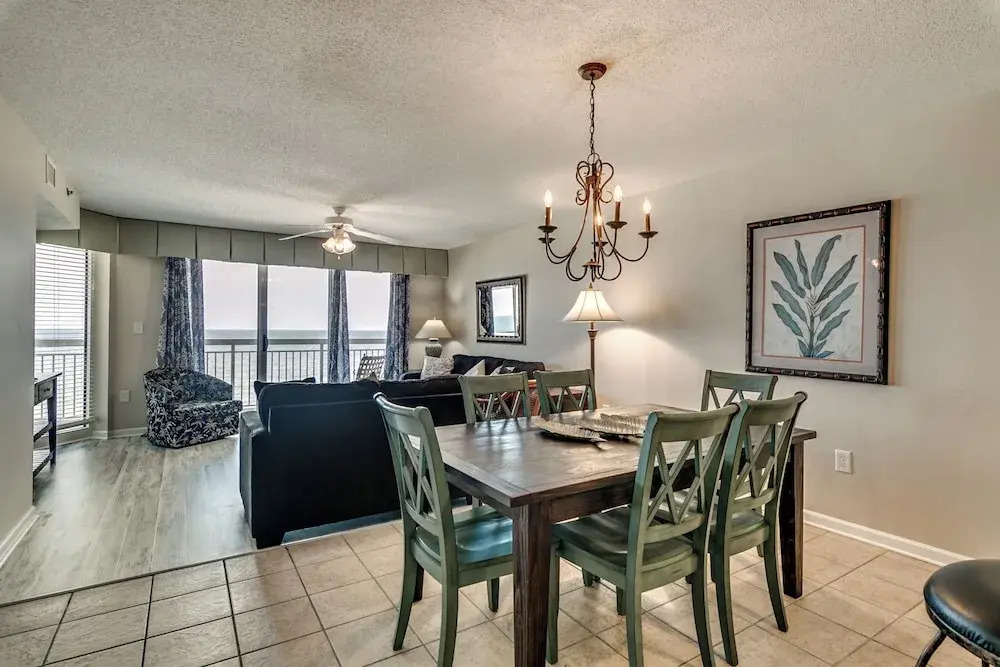 Crescent Shores N - 702