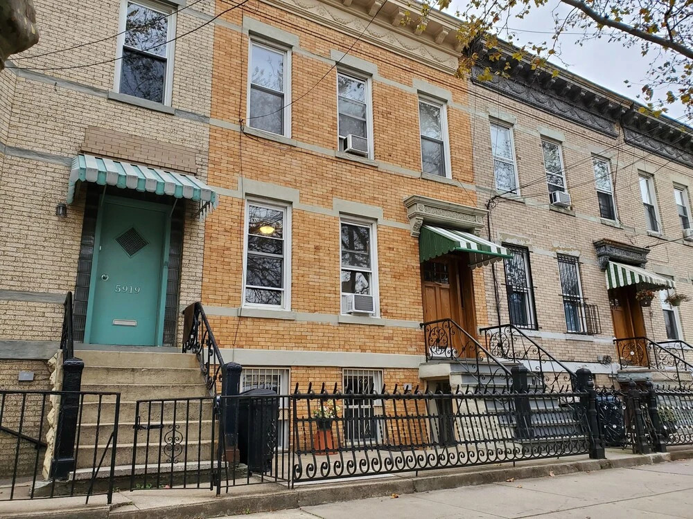 The Comfy First Floor Apartment, Ridgewood, Queens