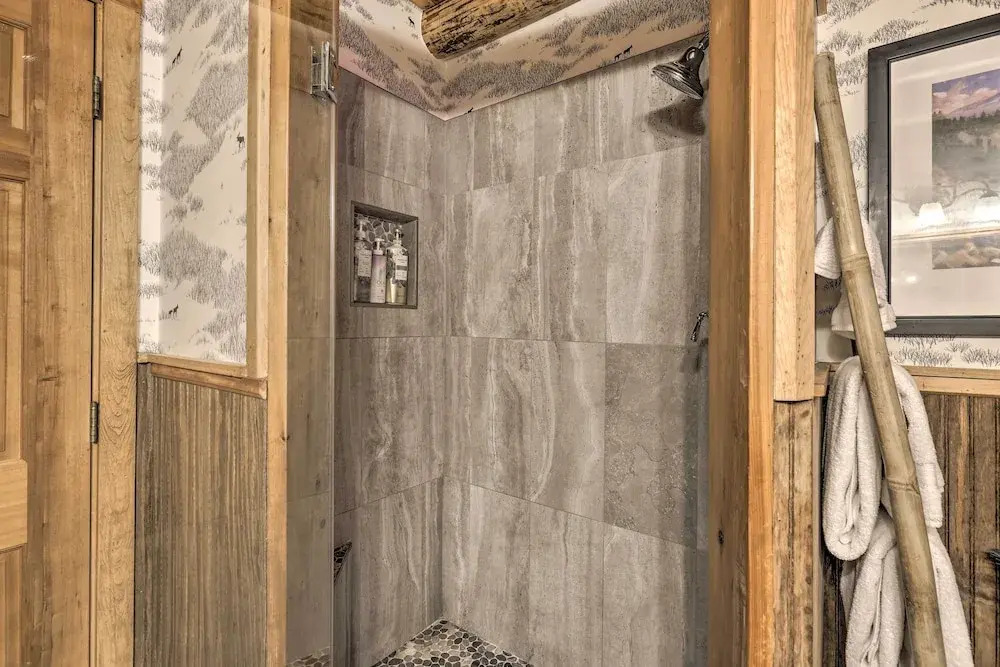 Ski & Hike! Hot Tub Hideaway in Breckenridge