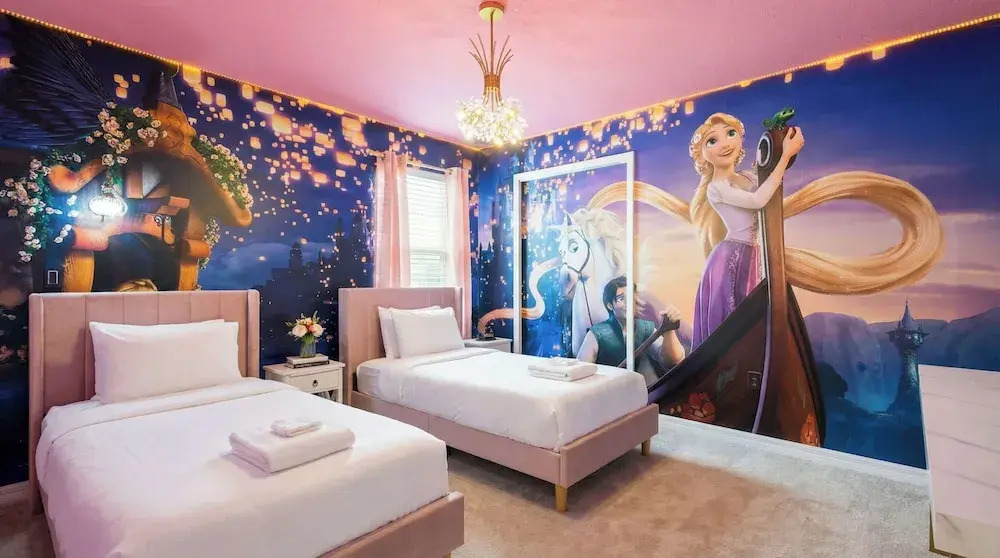 Spacious Home w/ Private Pool, Near Disney