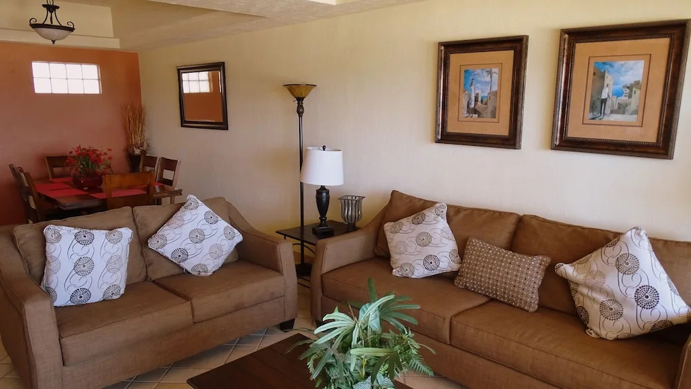 Grande 402- 1 Br Condo