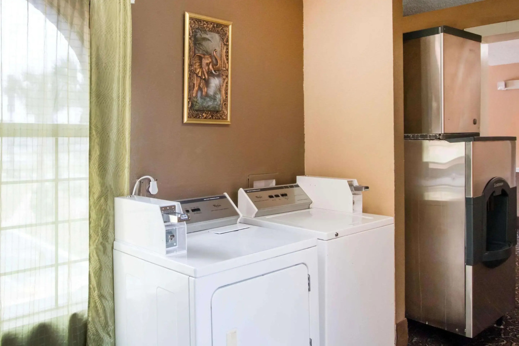 Quality Inn & Suites I-35 near Frost Bank Center