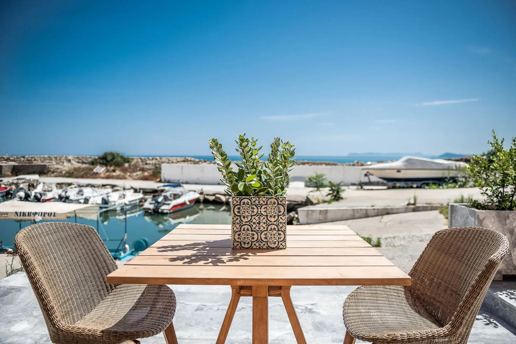 Avra Apartments Kolymbari Harbour