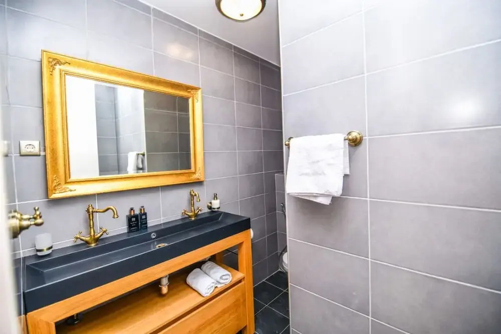 Modern 2bdr Apartment-best View- Free Parking