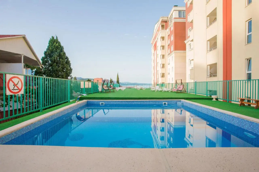 Citrus Hotel