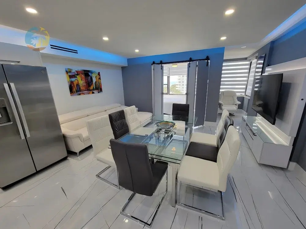 Alexander 903 4 Bedroom Apts