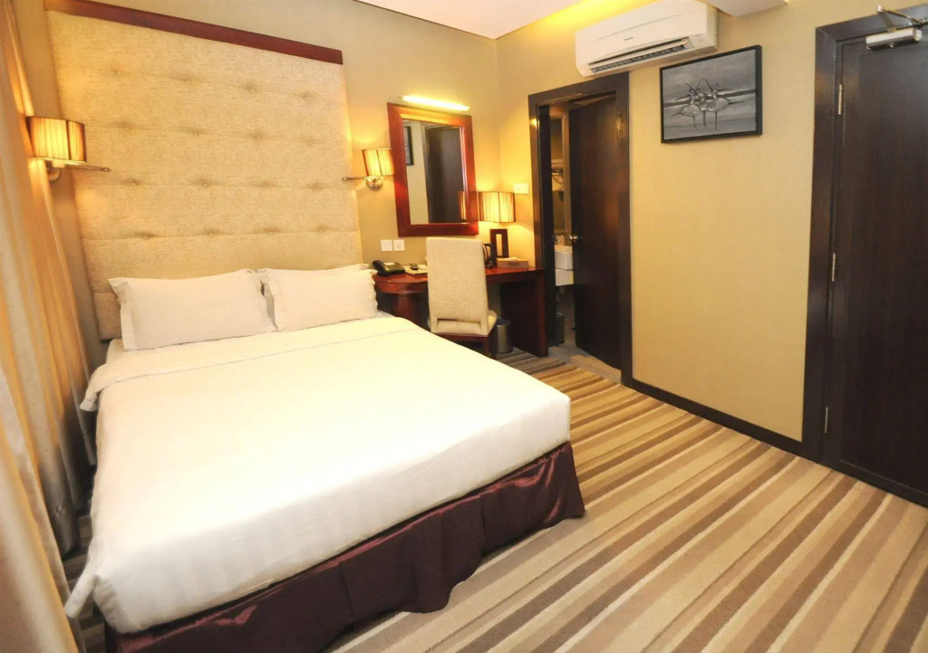 Celyn City Hotel