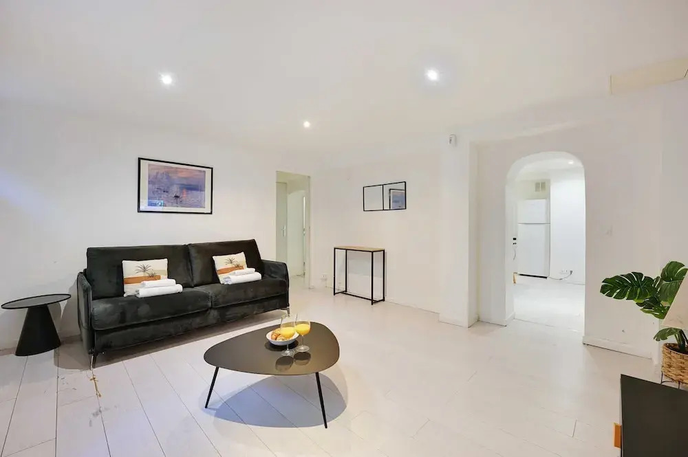 Spacious Apartment - 2br/4p- Le Kremlin-bicetre