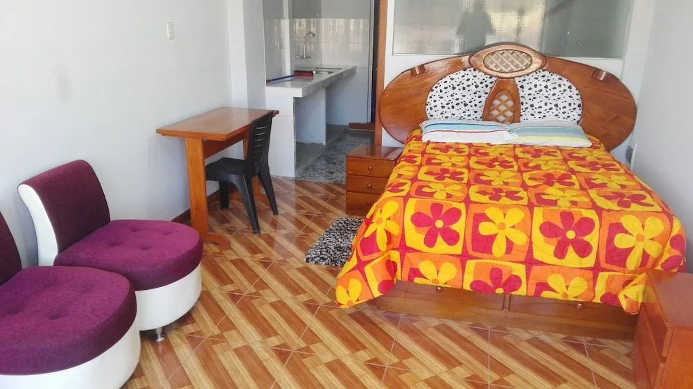 Hostal Encantos