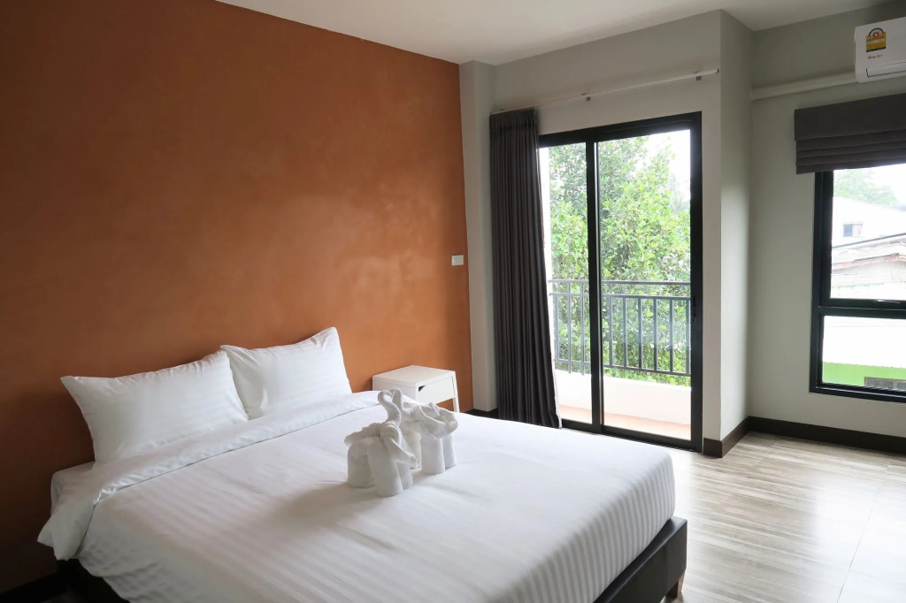 Good Morning Hotel at TakuaPa
