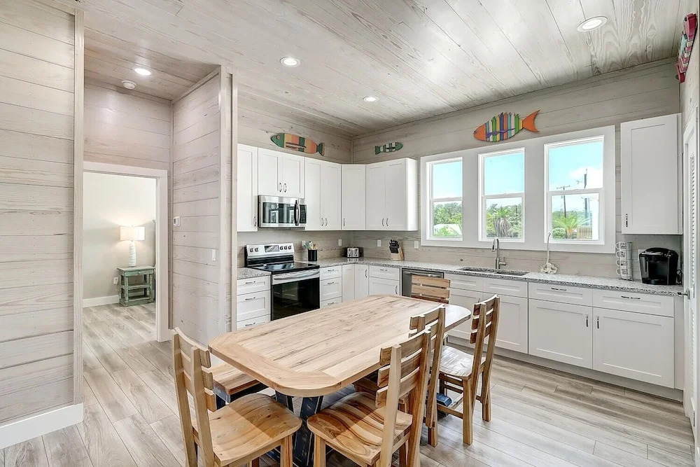 Seven Palms 3 Bedroom Home by RedAwning