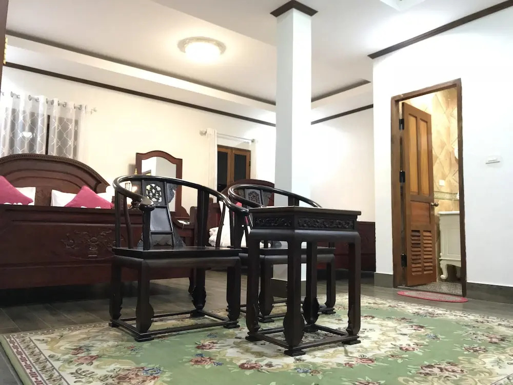 Ananta Hotel