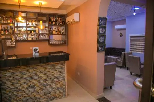 Consort Luxury Suites