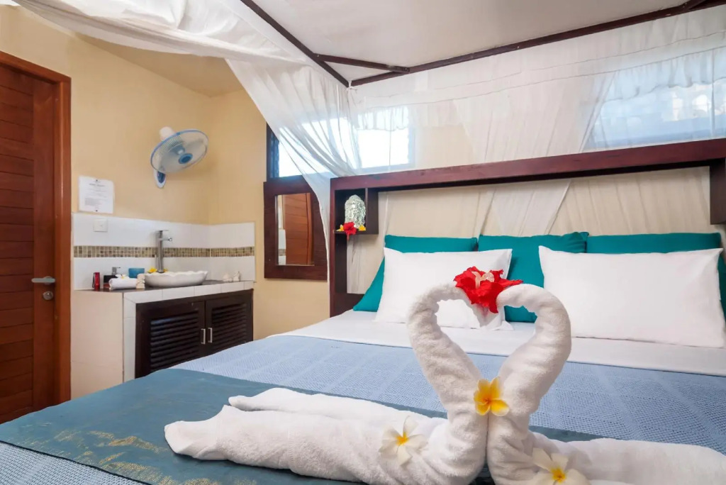 Moonage Daydream Villas