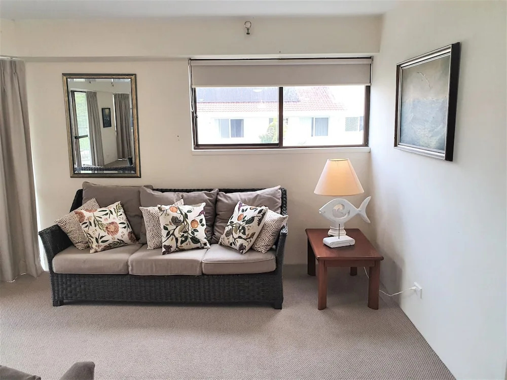 Burleigh Esplanade Apartments
