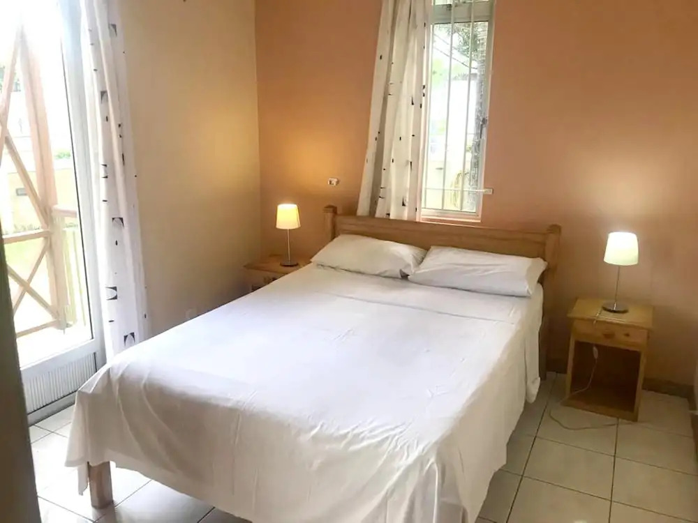 Apartment With 3 Bedrooms in Blue Bay, With Wonderful sea View, Enclosed Garden and Wifi - 300 m From the Beach