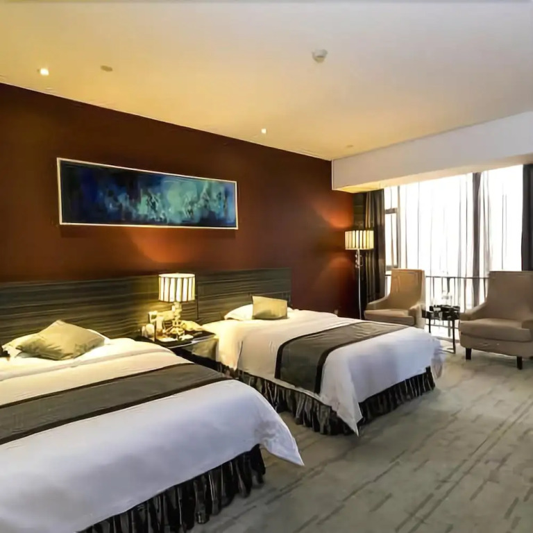 Golden Peninsula Hotel