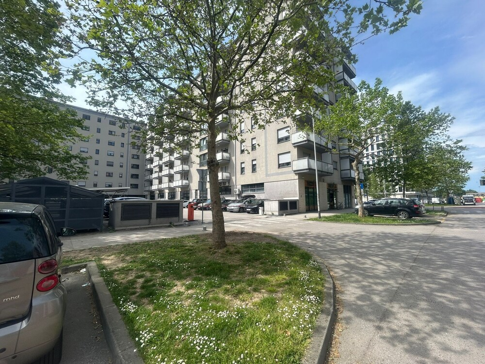 Lola Suite, One Bedroom Place With Free Parking