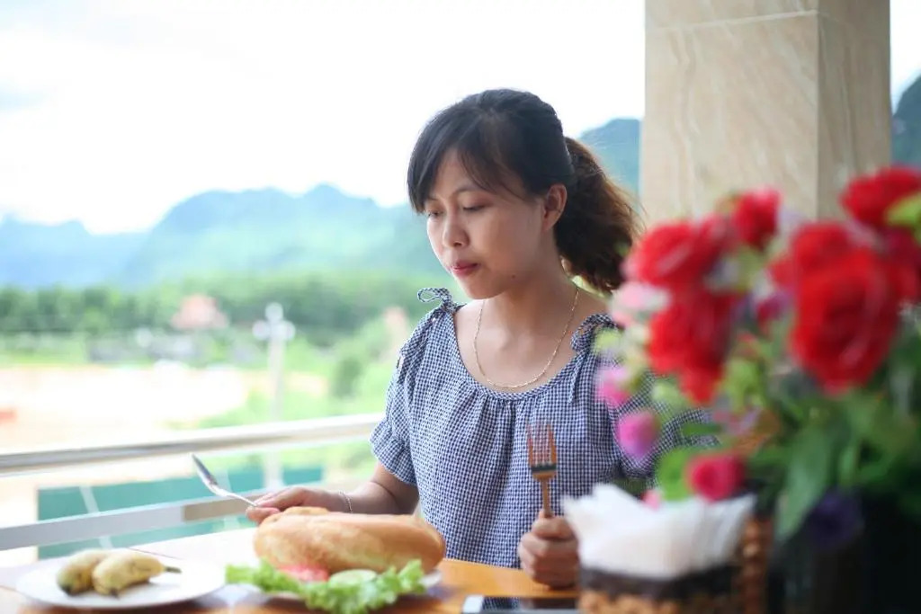 Sky Hotel Phong Nha