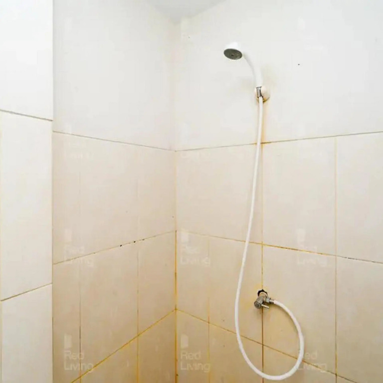 Hotel O Ciputat Near Apartment Green Lake View Ciputat