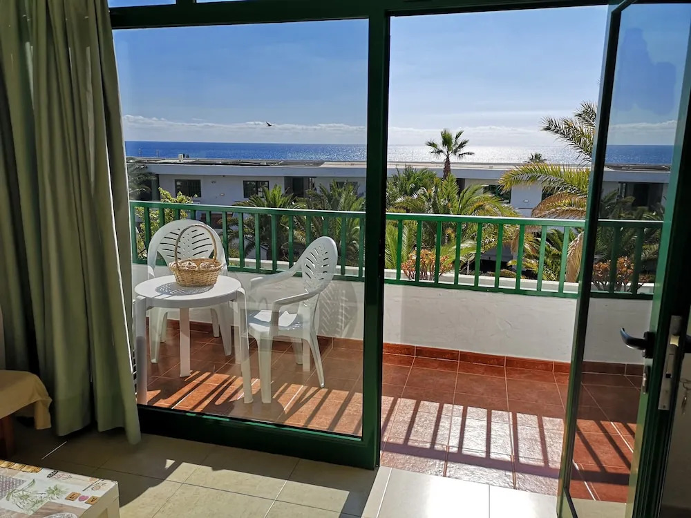 Beach Avenue Sea Views
