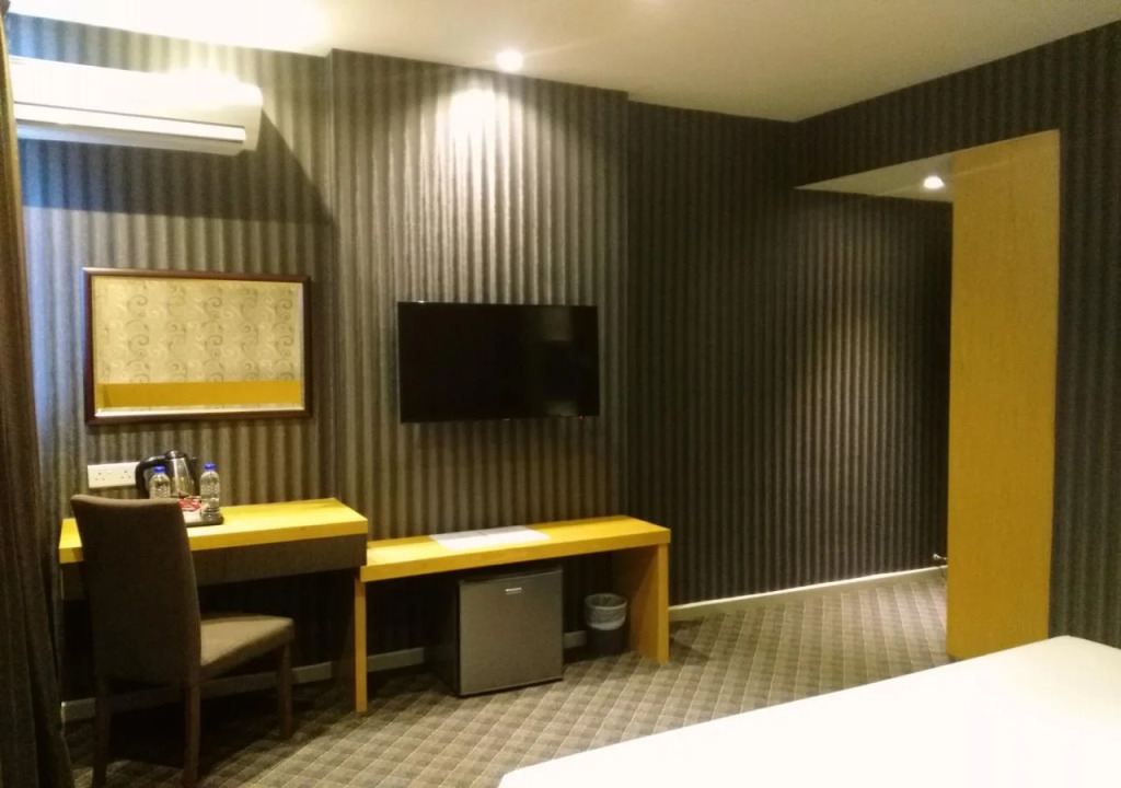 Grand Ct Hotel