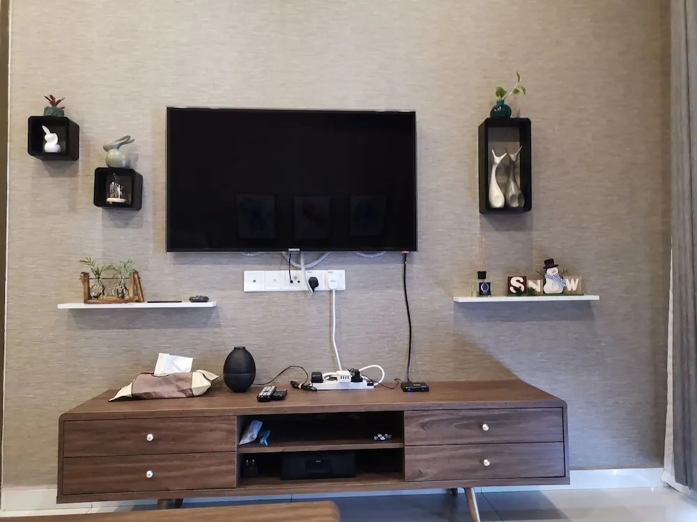 5 Star Resort at Danga Bay