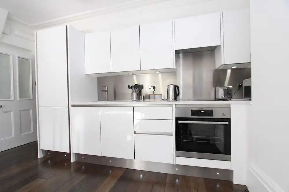 2 Kings Road Executive Studio Apartment