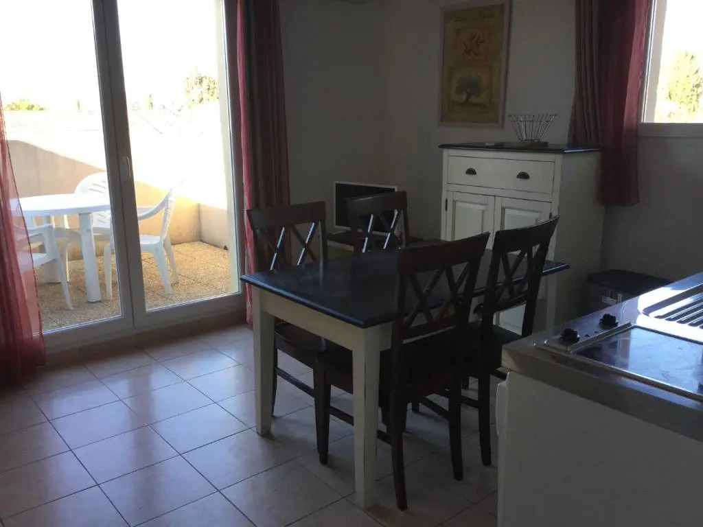 Gîte Climatisé 2 À 4 Personnes, Dans Résidence Vacances Avec Piscine Chauffée, À Mouriès Au Coeur du Parc Naturel Régional Des Alpilles, Ls1-294 Oucean