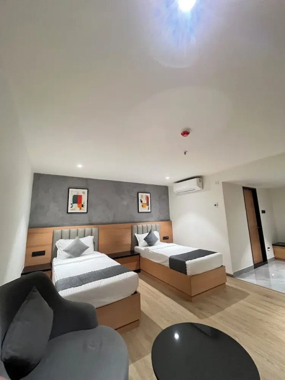Hotel Tulips Grand