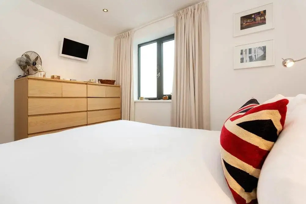 Veeve - Modern Mews