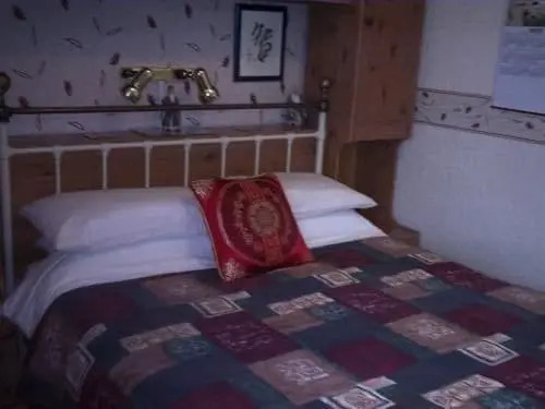 Hornby Villa B&B Couples & Families Only- Quiet Central Location- Near To Winter Gardens