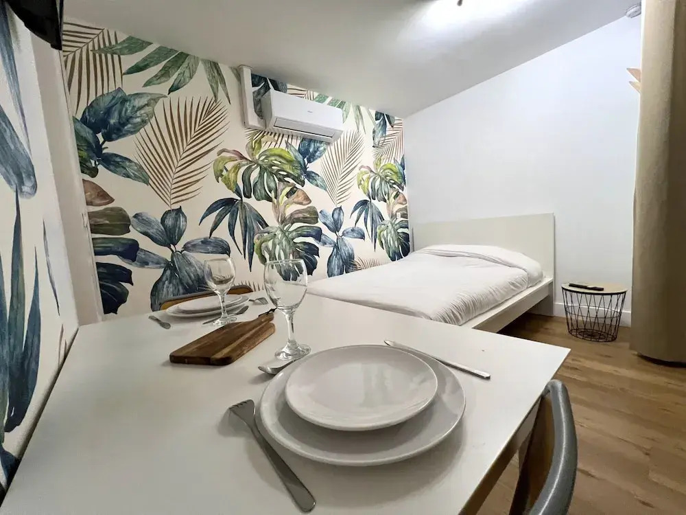 Apartment in Le Mans Near Old Town