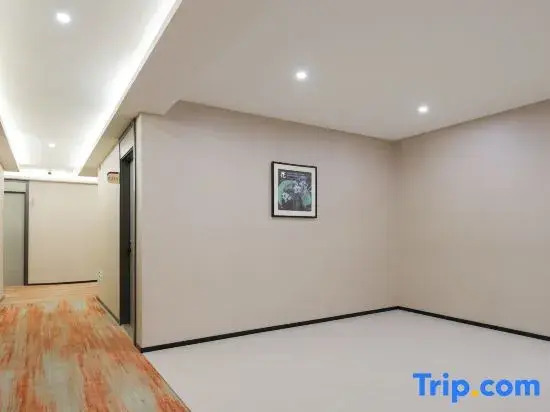 Shangkeyou Hotel (Ji'an High-Speed Rail West Station People's Square)