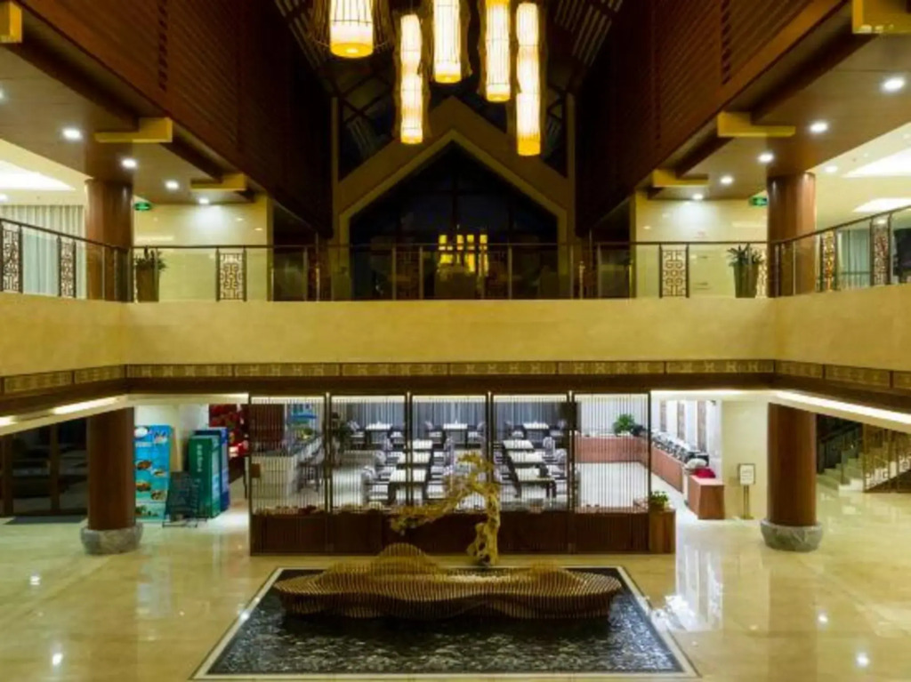 Mingzhu Lake Resort