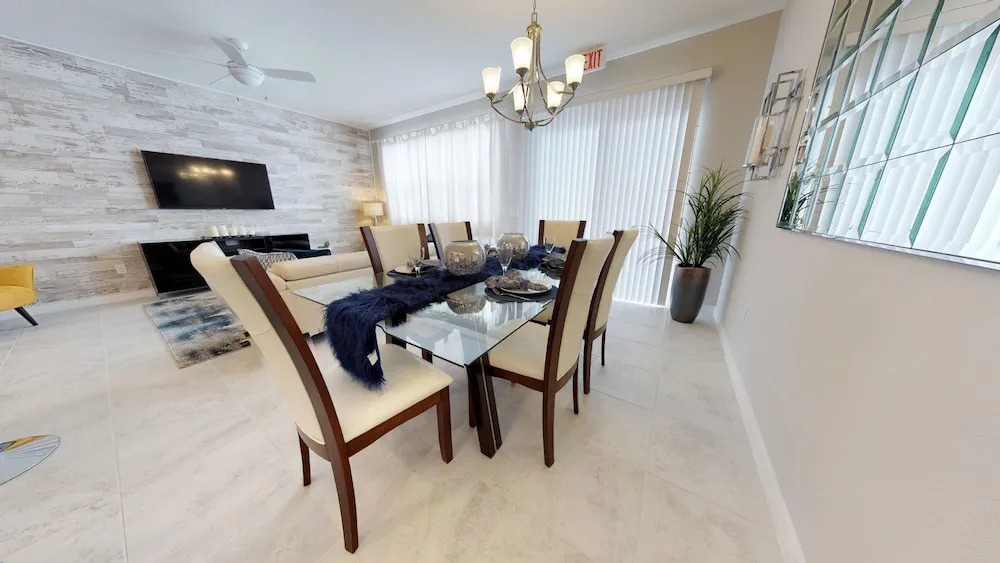 Compass Bay Kwa132